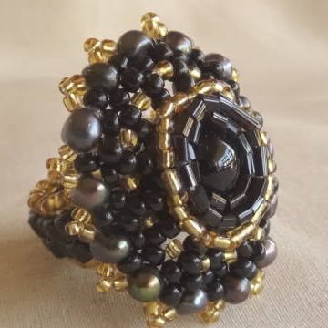 Anillos Perlas y Mostacillas Negro – Marianerías by Marian
