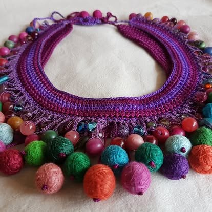 Pectorales Multicolor Técnica Bolitas – Marianerías by Marian